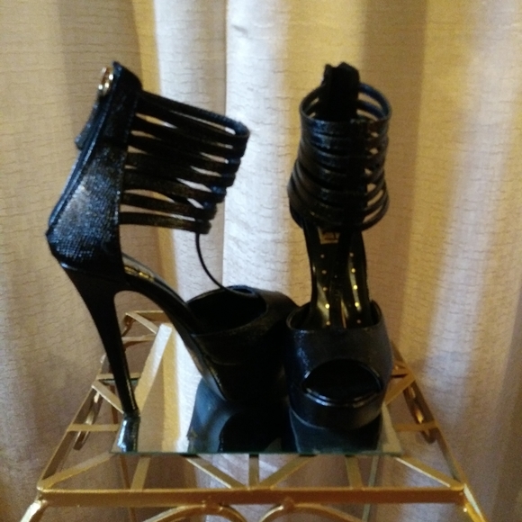 Black stiletto - Picture 3 of 4